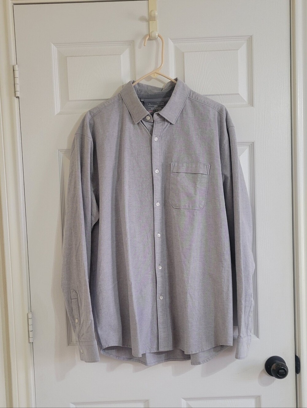 Under Armour Heat Gear Light Gray Cotton Long-Sleeve Button-Down Shirt